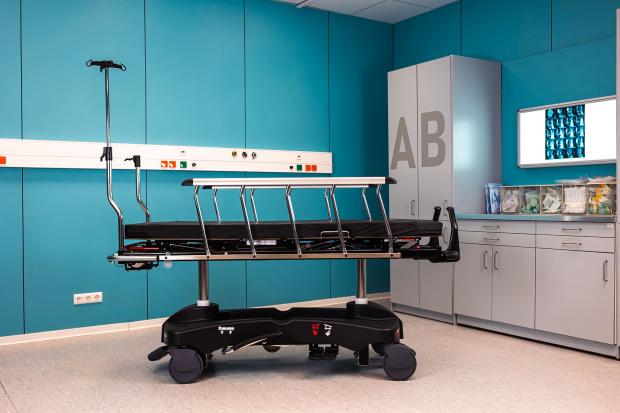 Cloud Stretcher 4 Sektionen mit Herzbettlagen-Funktion 