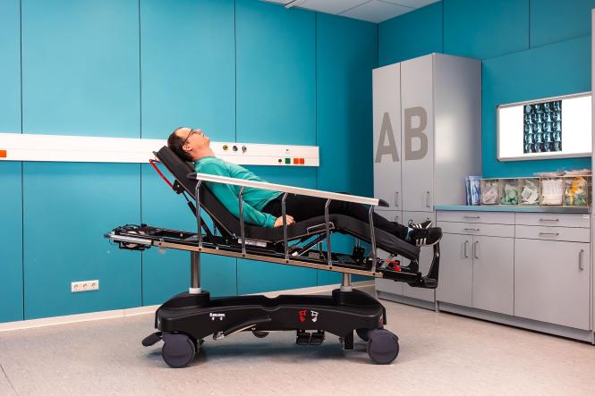 Cloud Stretcher 4 Sektionen mit Herzbettlagen-Funktion - Bild 1