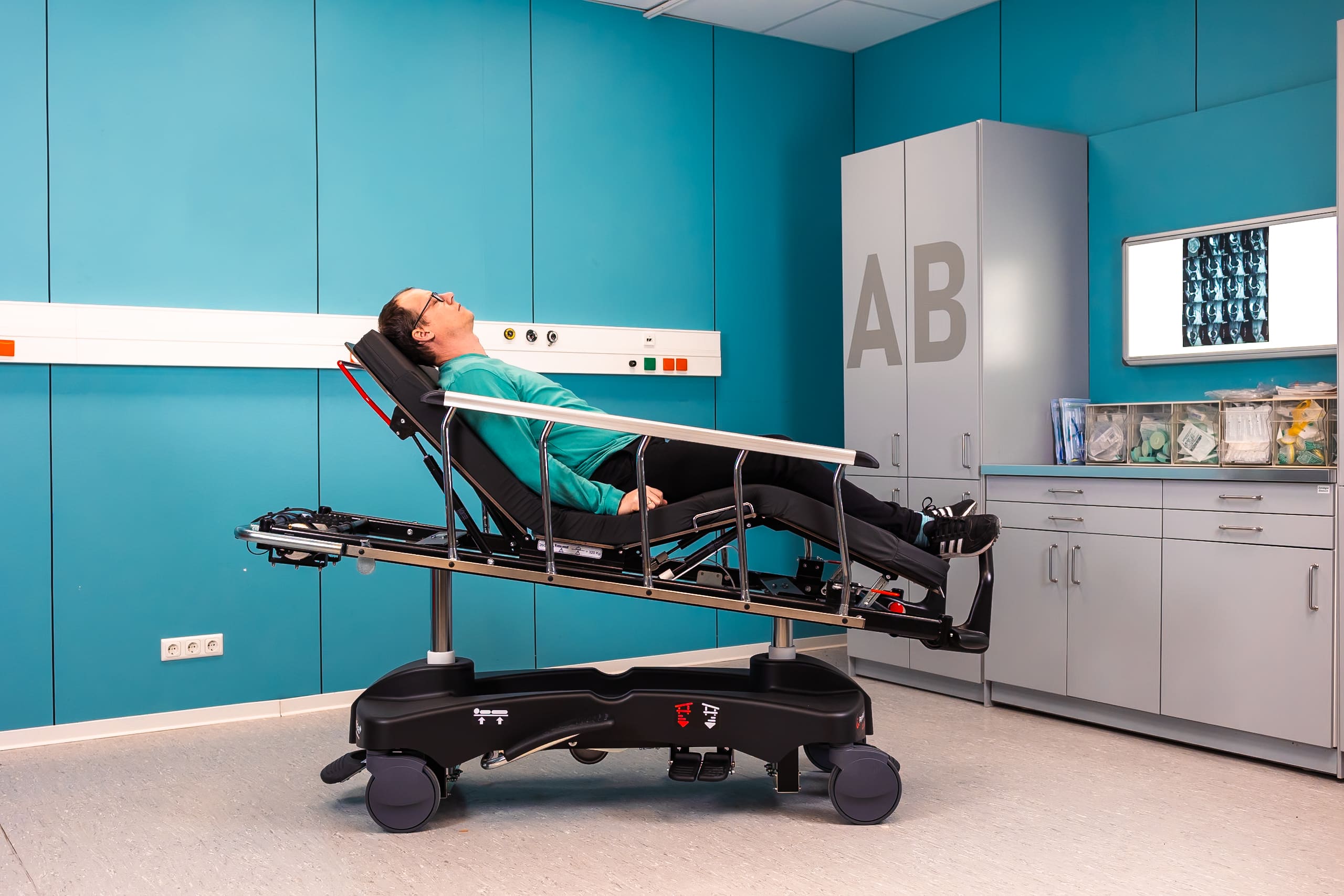 Cloud Stretcher 4 Sektionen mit Herzbettlagen-Funktion - Bild 7